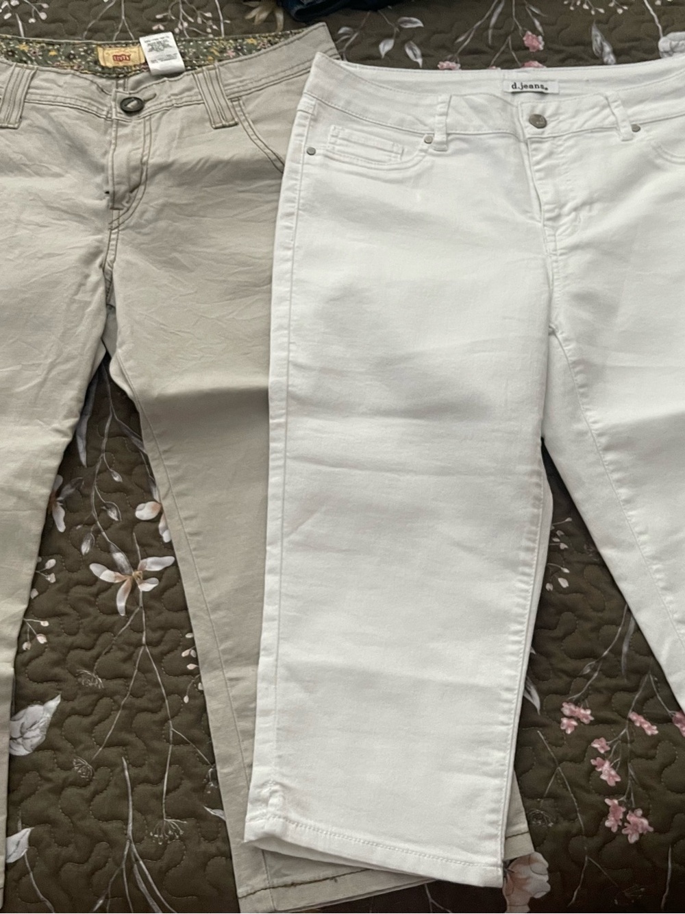 d. jeans White & Beige Women’s Capri Jeans Duo